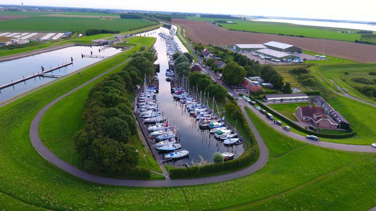 Hansa Watersport & Recreatie Wilhelminadorp Buitenkant foto